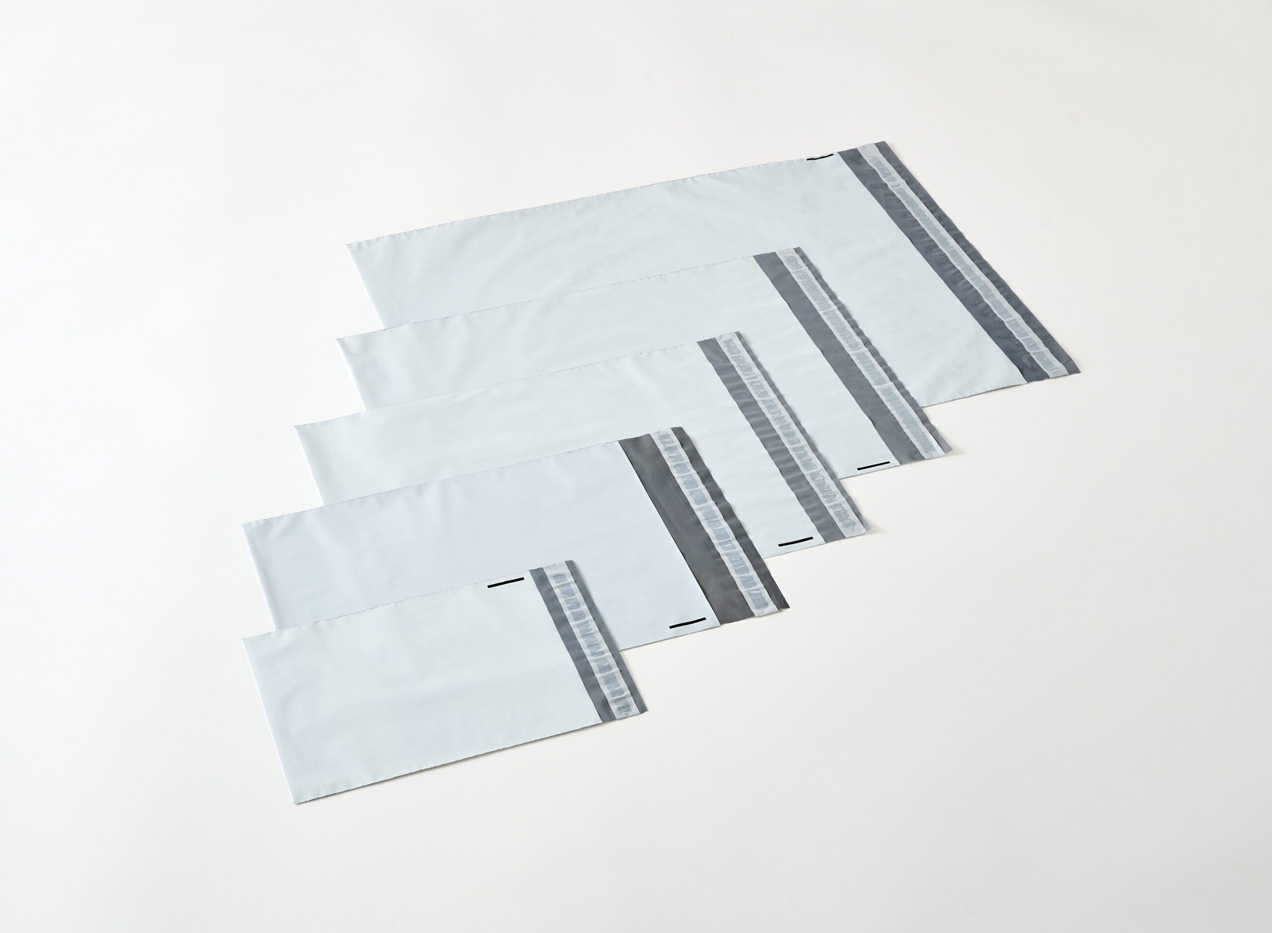 500 Enveloppes plastique opaques ECO 60 microns N°4 320x410mm